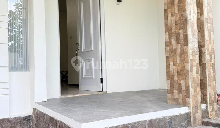 Minimalist Modern House in Tasikamadu Area Near Soekarno Hatta 2