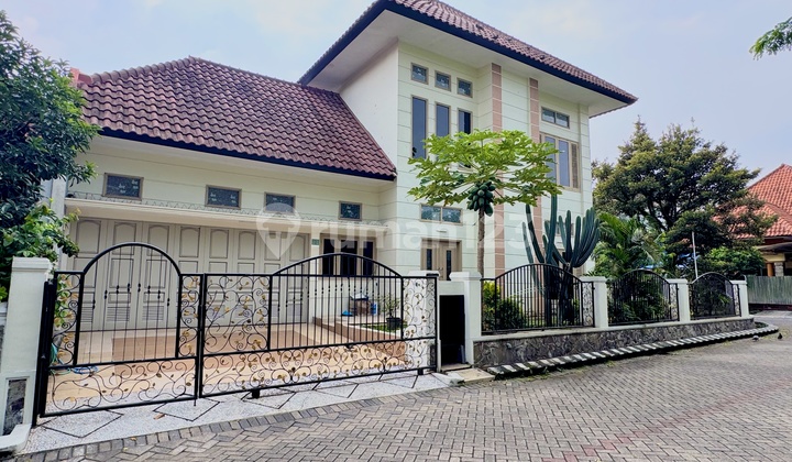 Rumah Hook di Boulevard Permata Jingga Suhat Luas 350