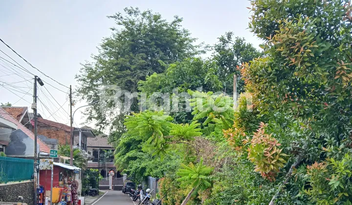 Dijual Cepat Rumah Besar / Kos-Kosan