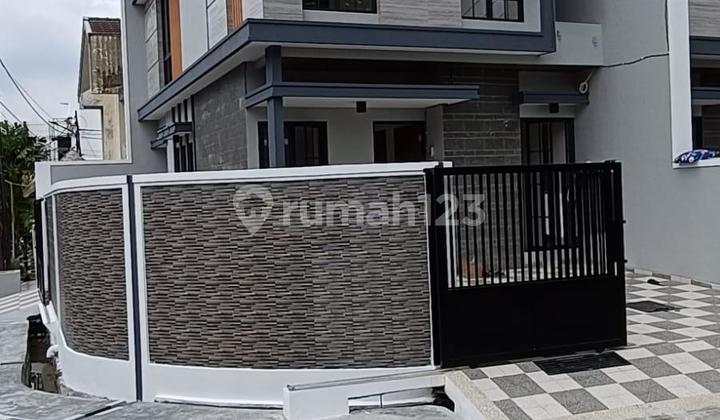 New 2-Story Hook House, Baruk Utara, Width 9 2