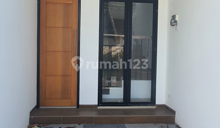 Rumah Baru GADING PANTAI, Hook 2 Lantai, Depan Taman  2