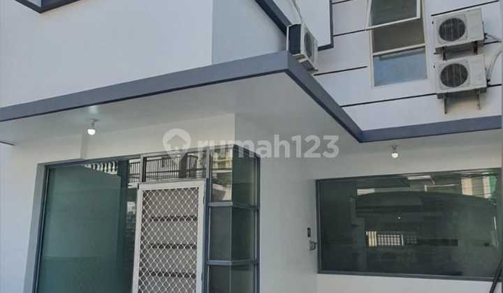  Rumah 2 Lantai LEBAK INDAH TOWN HOUSE, Baru Renovasi 