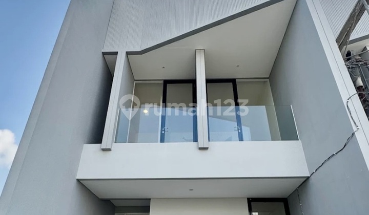 Rumah Baru GRAHA GREEN GARDEN, Wiyung dekat Dian Istana Rumah Baru GRAHA GREEN GARDEN, Wiyung dekat Dian Istana