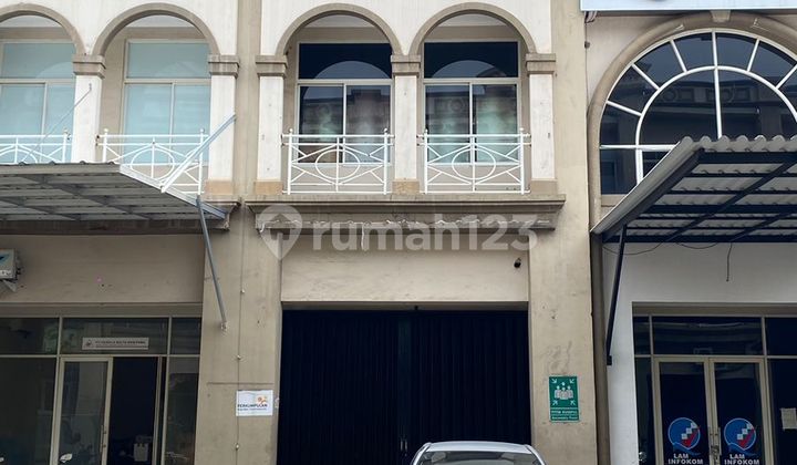 Disewakan Ruko 2,5 Lantai Dengan Folding Gate Siap Pakai Di Grand Galaxy Bekasi