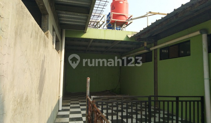 For Rent, Jati Asih Commercial Building, to Grow Your Business in the Strategic Area of Jatiasih, Bekasi. Spacious and Representative Building, Highly Suitable for Various Types of Businesses Such as Office, School, Clinic, Warehouse, Training Center, or Other Commercial Ventures. 2