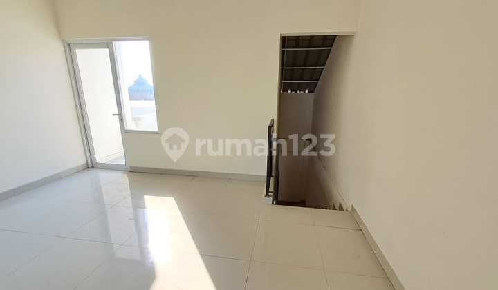 For Sale, Affordable Shop House, Strategic Location, New Building on Jalan Cipendawa Baru, Bojong Menteng, Bekasi 2