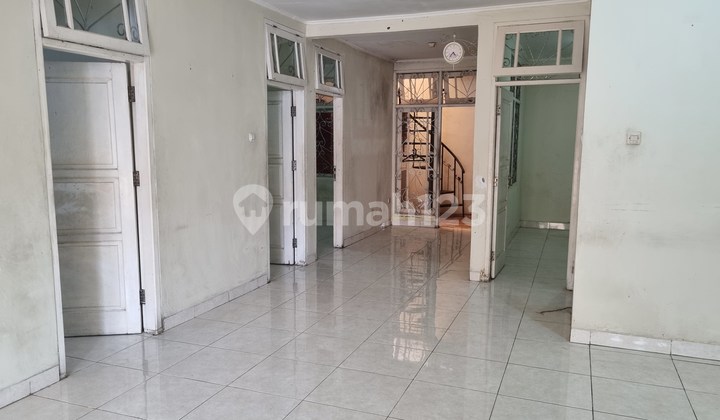 Rumah 4 Kamar Tidur - Dijual