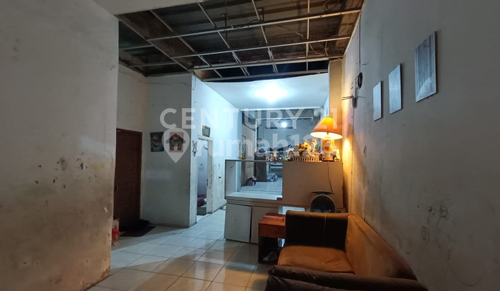 Rumah . Sebrang Pollux Mall Cikarang. 1,5 Lnt . 3KT. 2 KM .  2