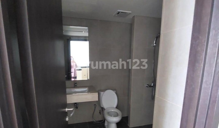 Disewakan Apartment Orange County 2 BR Semi Furnished  2