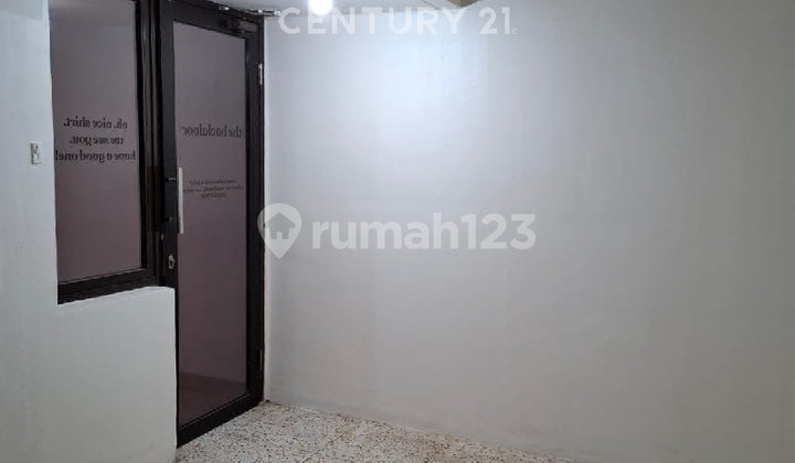 Magnetic Ready-to-Use Shop House for Rent at a Friendly Price 2