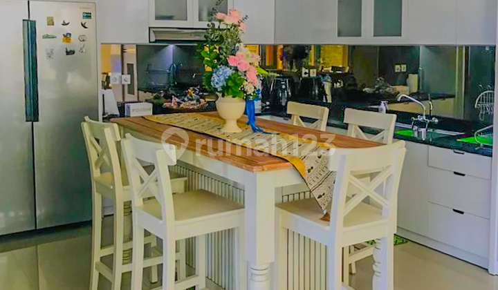 Villa House in Rancamaya View with Mountain Access to Sentul City, Puncak