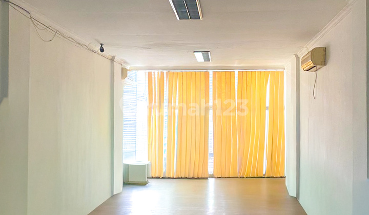 Ruko Strategis di Menteng Dalam, Tebet Barat, dekat ke Kuningan 