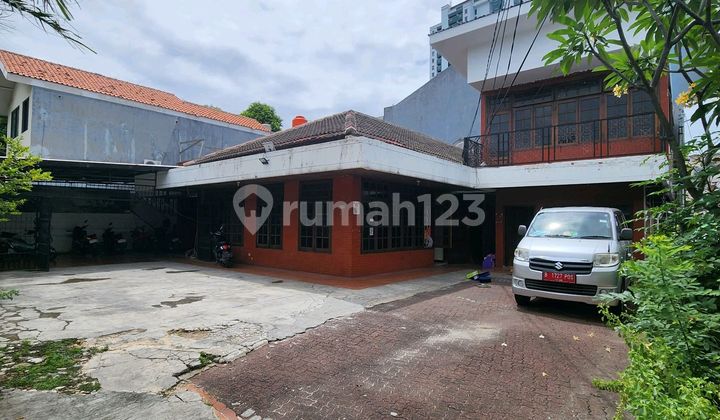 For Sale: 450m² Spacious House in Salemba, Central Jakarta 1