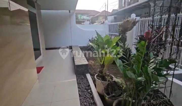 Dijual Rumah 2 Lantai Di Lodaya Kota Bandung 2