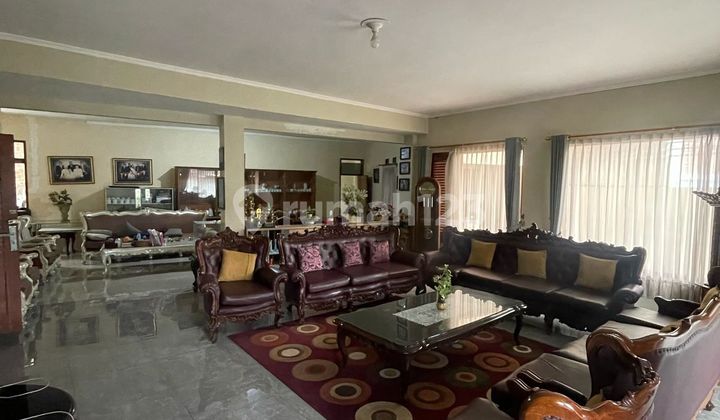 For Sale Classic Modern House in Gunung Batu, Bandung City 2