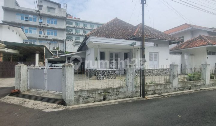 Dijual Rumah Model Belanda Riau Kota Bandung