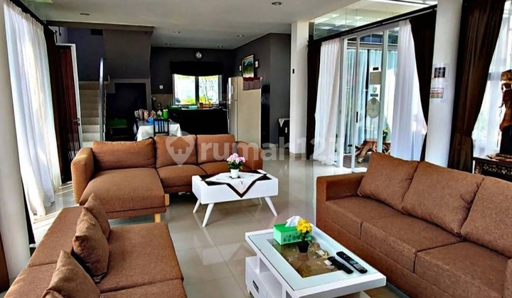 For Quick Sale Commercial Villa in Cisarua, Good View, Always Full Suitable for Groups