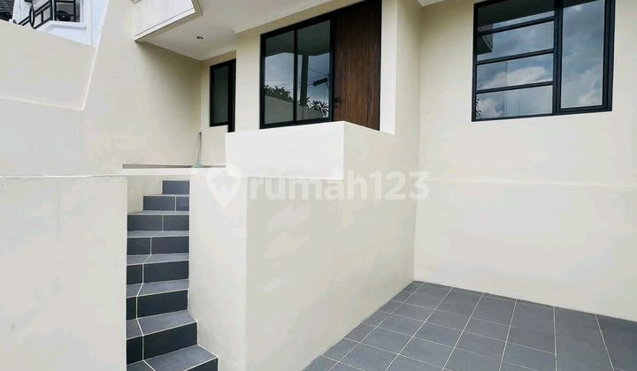 Dijual Rumah 2 Lantai Baru Renovasi Total Di Taman Yasmin  2