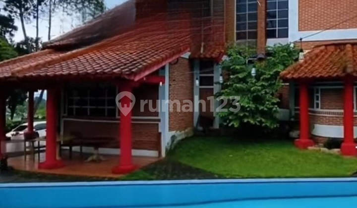Dijual Cepat Villa Di Cisarua, View Gunung, Kolam Renang, Muat Banyak Orang