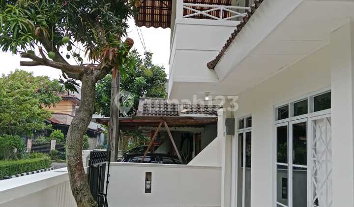 For Sale Newly Renovated House Hook Position Near Train Station in Taman Cimanggu 2