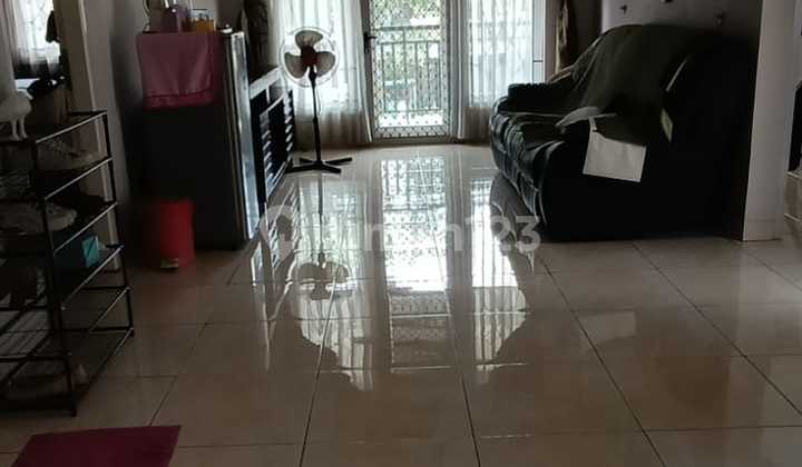 Ready-to-Occupy House in Strategic Location - Negotiable Price! 2