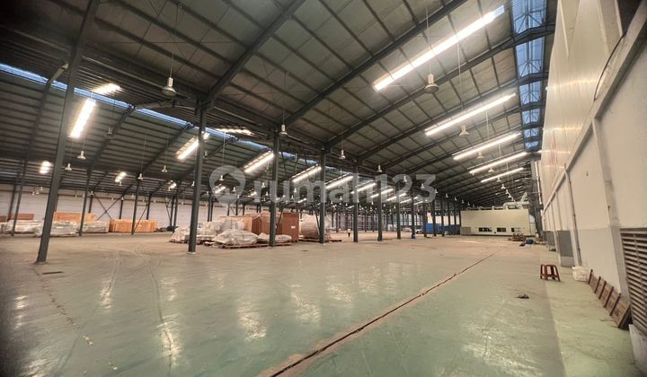 For Rent Delta Silicon Warehouse, Lippo Cikarang with Loading Dock and Production Capability