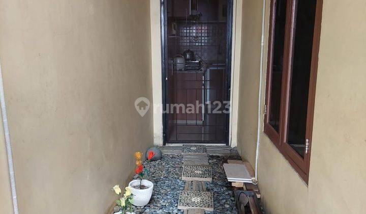 Rumah di Jalan pancoran barat 2 Lantai 2