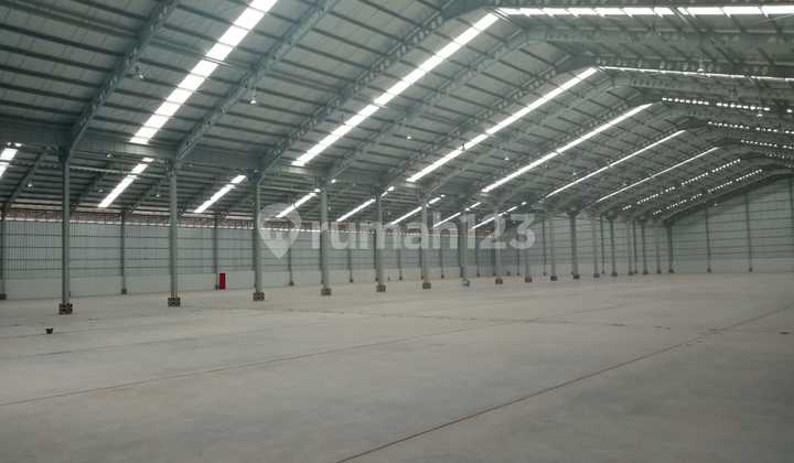 Di Sewakan Gudang Marunda Center High Ceiling, Loading Dock Akses 40 Feet Di Sewakan Gudang Marunda Center High Ceiling, Loading Dock Akses 40 Feet