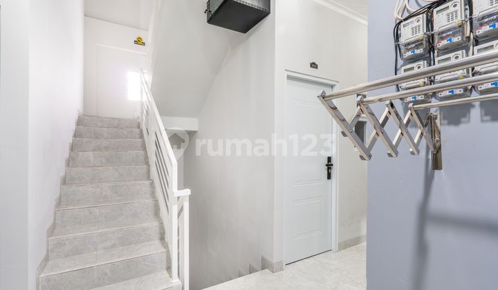 Di Jual Rumah Kost Baru Full Okupansi Strategis