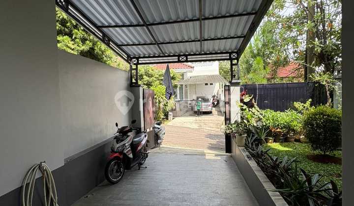 Rumah 3 Lantai di Taman Legian Sentul City