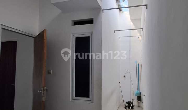 Beautiful 1-Story House 5 Minutes from Cikarang Station Beautiful 1-Story House 5 Minutes from Cikarang Station