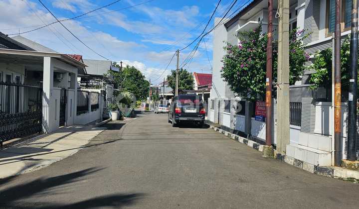 Boarding House in North Bogor with Strategic Certificate of Ownership 2