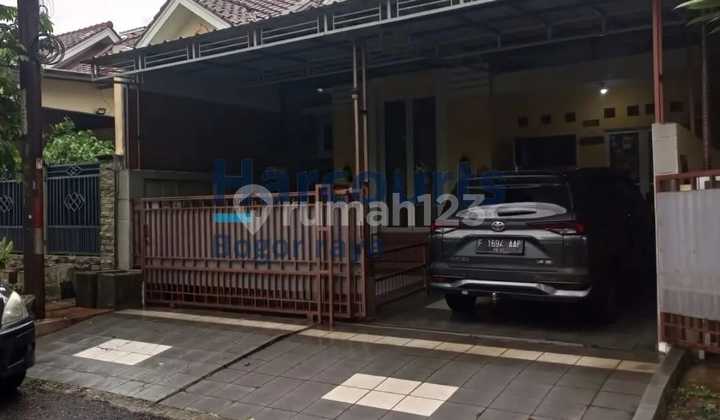 Rumah Di Bukit Cimanggu City Jl. Taman Crysant  2