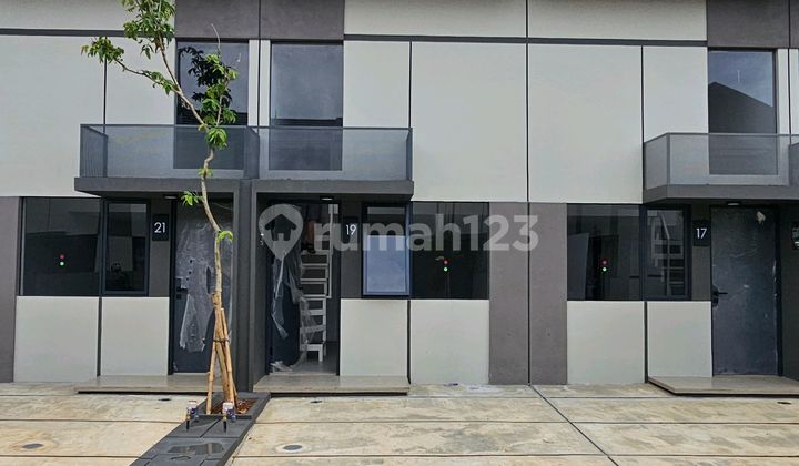 For Rent. House in Park Serpong