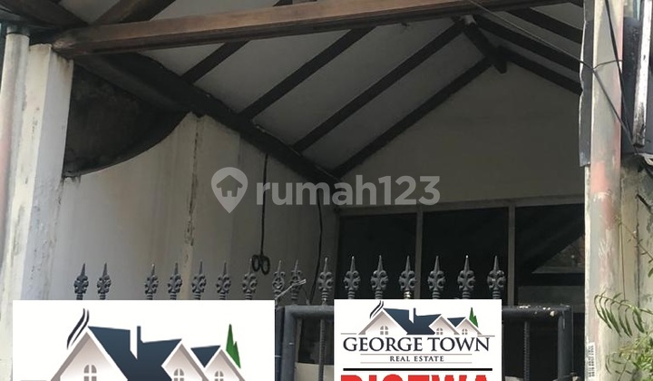 Aster Street House (Plot Area/Building Area 51/100 m²)