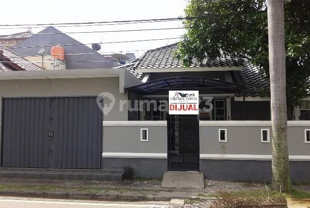 Rumah Citra 2 (LT/LB 256/170 m) - Hoek