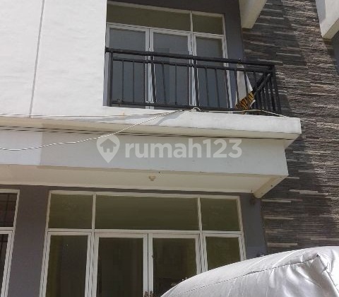 Ruko Garden Boulevard (Size 4x15 m) 1