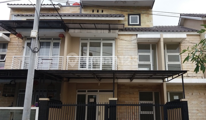 Park Residence House (Size 6x12.5 m)