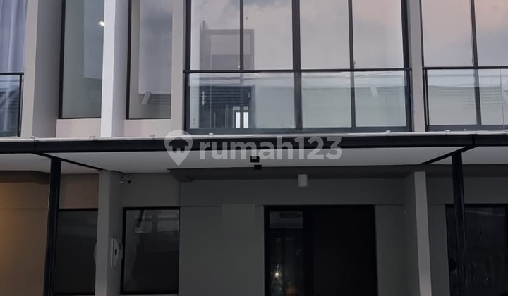 Rumah PIK 2 Cluster Florida (Ukuran 4,5x10 m)