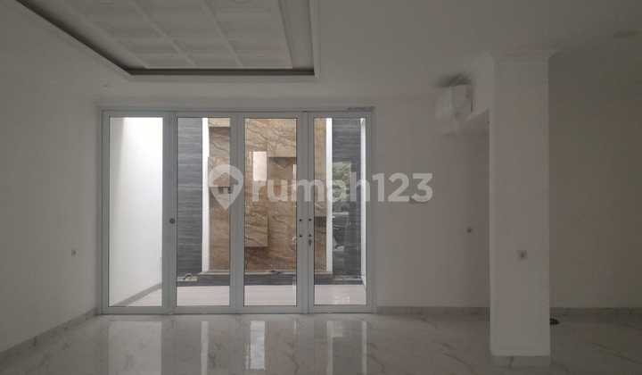 Golf Lake Residence House (Size 8x18 m) 2