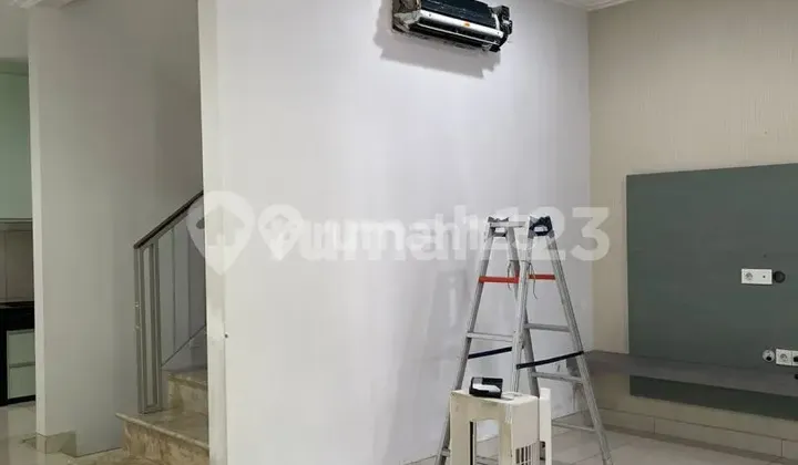 Rumah Pik Golf Island siap huni bisa KPR furnished  2