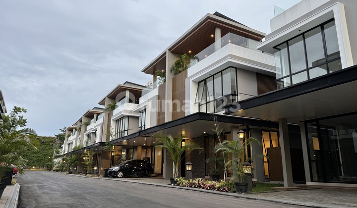 Rumah Siap Huni 3 Lantai Dekat MRT Lebak Bulus