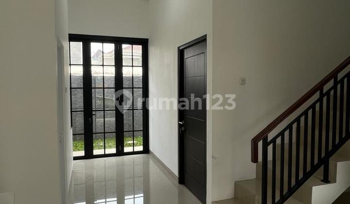 Rumah Dua Lantai Lokasi Di Belakang Kampus Ui Kukusan Depok