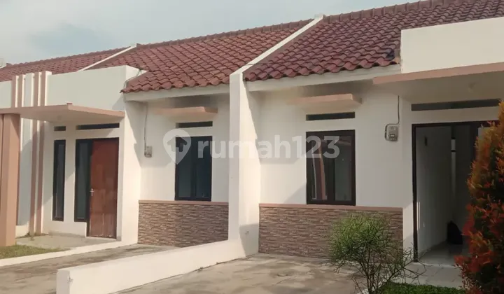 Rumah Satu Lantai Lokasi di Pancoran Mas Dekat dengan Stasiun Kereta Api,Dan Exit Pintu Tol