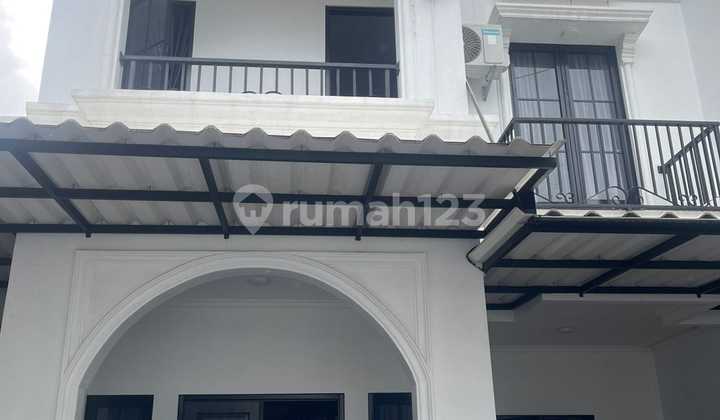 Over Kredit Rumah Dua Lantai Lokasi Strategis Dekat Stasiun Depok Over Kredit Rumah Dua Lantai Lokasi Strategis Dekat Stasiun Depok