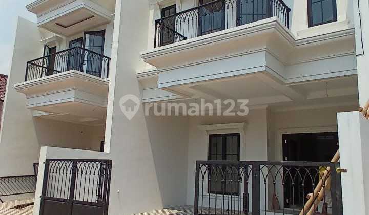 Rumah Murah Dua Lantai di Grand Depok City 2
