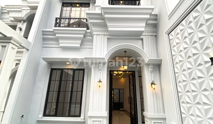 Rumah Mewah Dua Lantai Di Jln Anyelir Kalimulya Grand Depok City 