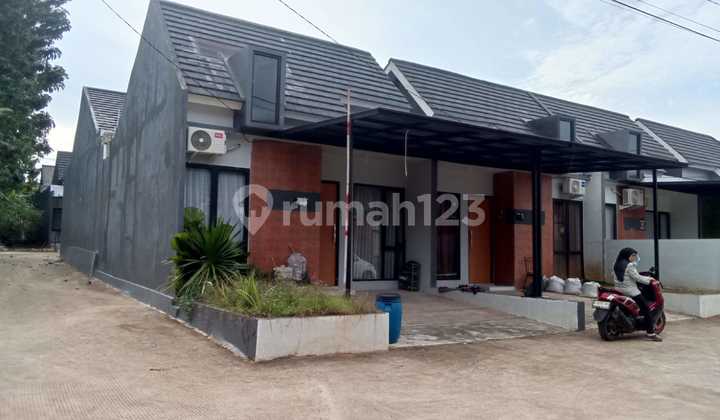 House on Credit Location Bedahan Near Toll Exit 2