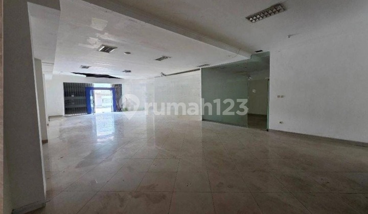 3-Story Affordable Building Ready to Use Good Strategic Main Road 3-Story Affordable Building Ready to Use Good Strategic Main Road