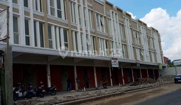 New 3-Story Shop House Location West Surabaya Near Citraland 1